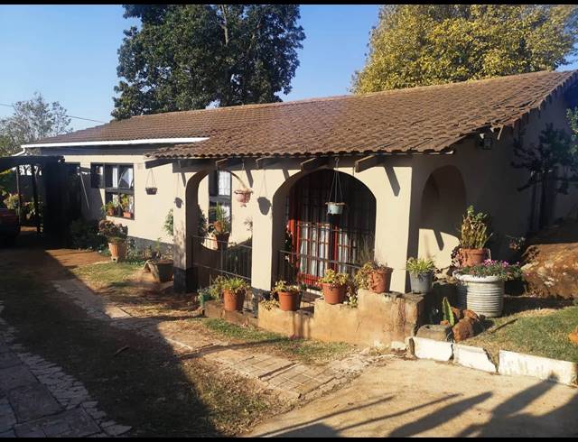 2 BEDROOM FREEHOLD SOLD IN HOWICK WEST
